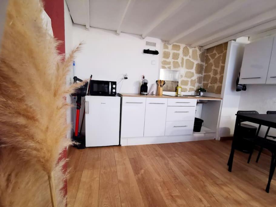 Centre Ville Montpellier - Appartement Au Coeur De L'Ecusson Екстериор снимка