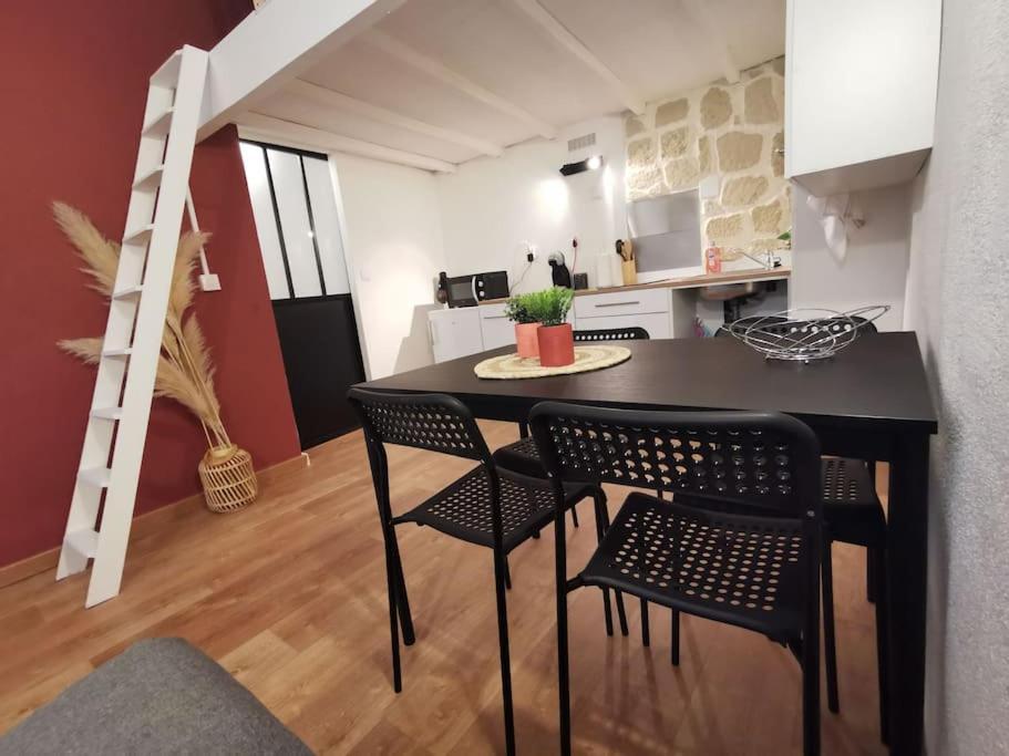Centre Ville Montpellier - Appartement Au Coeur De L'Ecusson Екстериор снимка